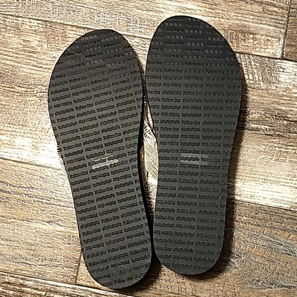 NWOT Yellow Box sandals - Picture 3 of 3